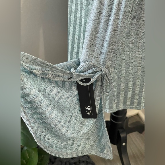 AGB Greyish Blue Bell Sleeve Blouse - Picture 6 of 12